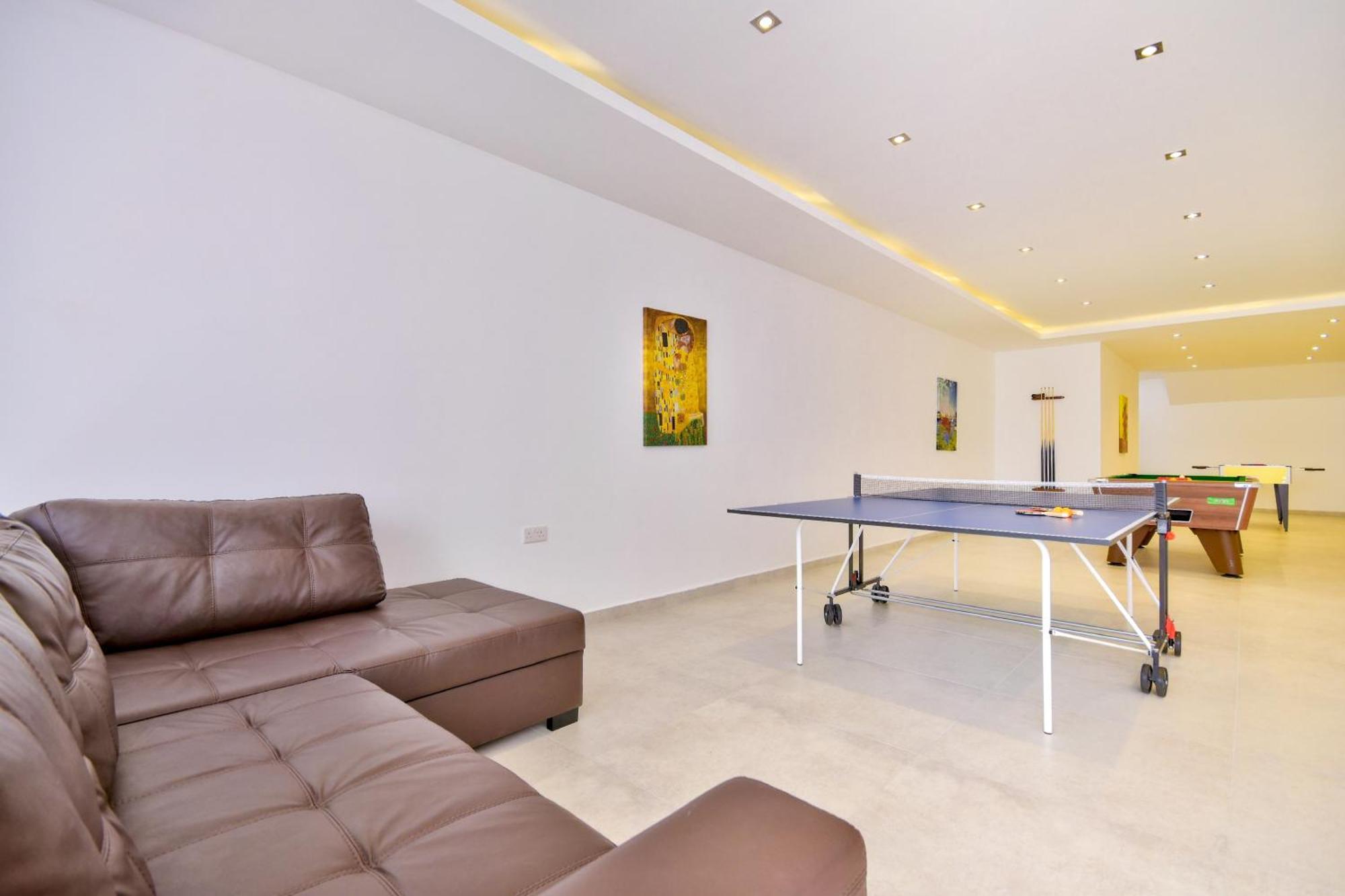 Villa Goa - By Luxury Villas Malta เมลลิฮา ภายนอก รูปภาพ